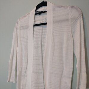 NWOT Apt 9 Cropped Cardigan Size M